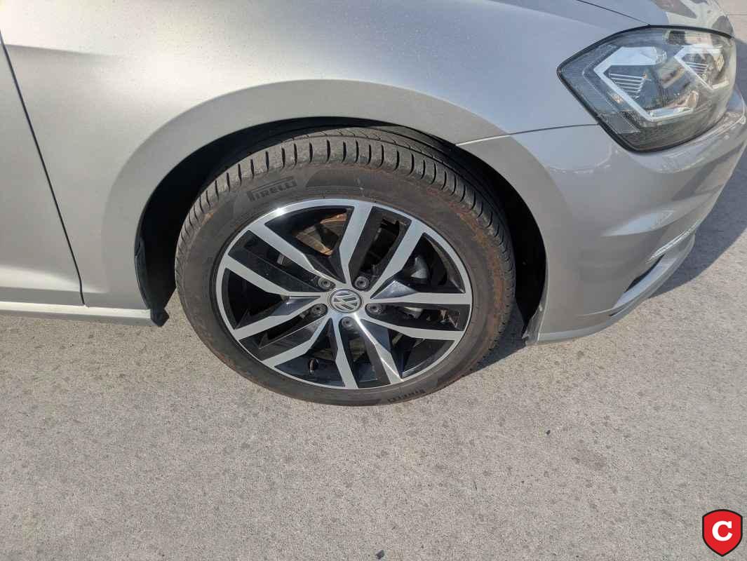 Volkswagen Volkswagen Golf TSI Highline Tech Edition