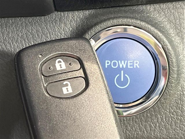 Toyota Toyota Vitz Hybrid Jewela DAA-NHP130