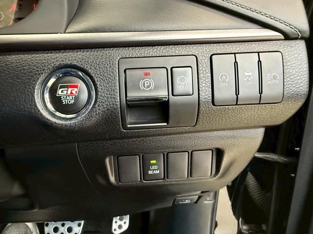 Toyota Toyota Harrier Elegance GR-Sport DBA-ZSU60W